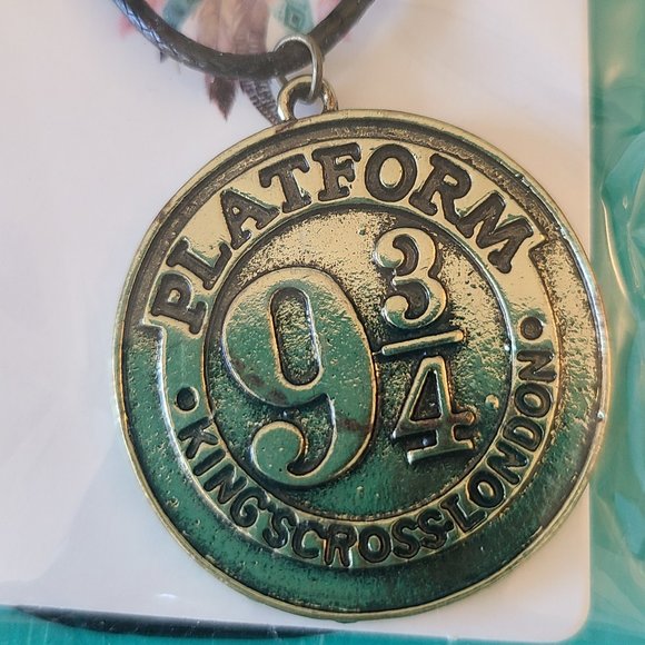 Jewelry - Harry Potter Hogwarts Necklace